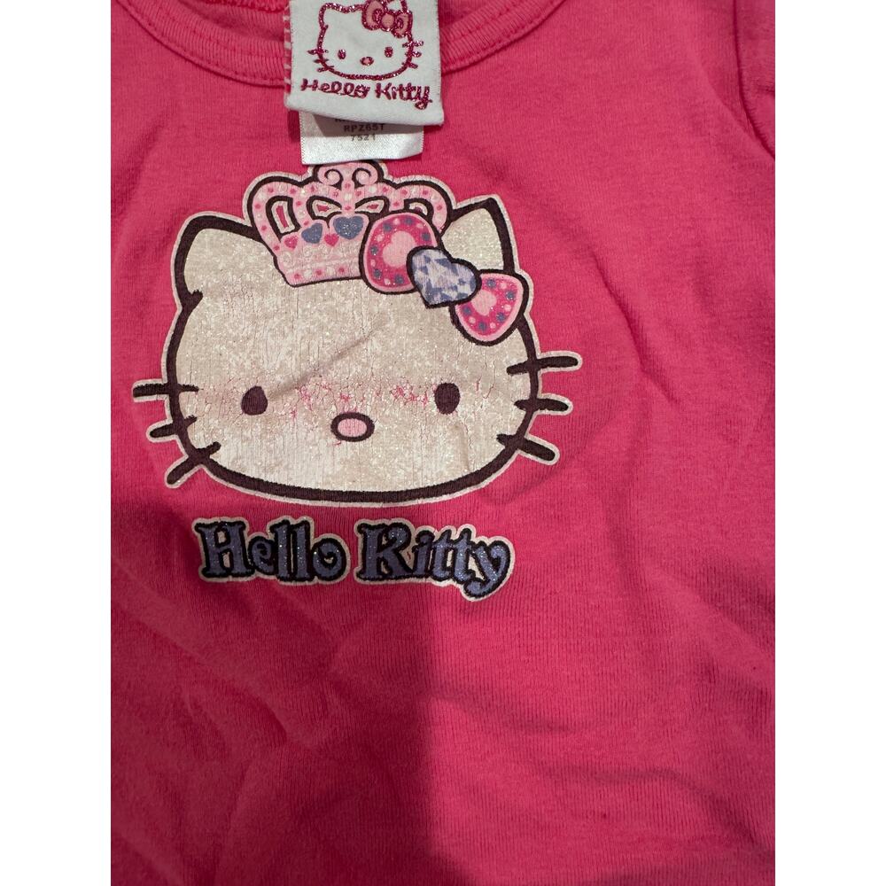 Hello Kitty T Shirt - Picture 2 of 4